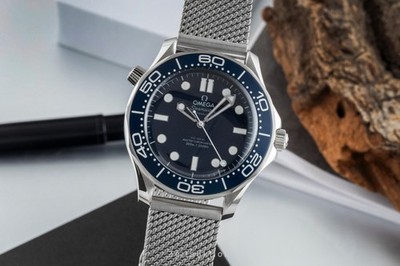 Omega Seamaster Diver 300M James Bond 60TH Anniversary Ref. 210.30.42.20.03.002 
