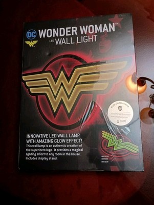 DC Wonder Woman LED Wall Light With Glow Effect