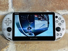 SONY PS Vita PCH-2000 SILVER Japan PlayStation Charger  8GB Pouch No.2D DDP