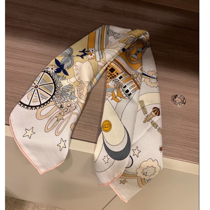 New Quality 23 Momme Silk Square Two Face Print Hand Rolled Edges Scarf 65cm`
