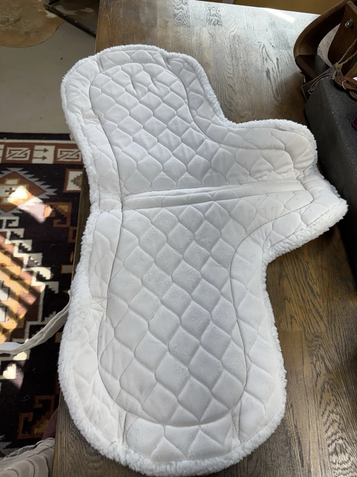 Almofada de sela Coolmax English Horse coleção Lettia lã branca A/P 17 - Imagem 4 de 4