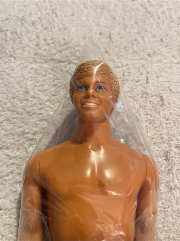 MUÑECA SUN GOLD MALIBU KEN 1983 Mattel 1088 Bronceado Rubio Goma Patas Flexibles” #367 Foto 2 de 4