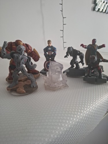 Disney Infinity 3.0 Marvel Battlegrounds Playset Bundle