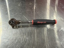 Snap-on Tools Usa Red 38 Drive Compact Round Head Swivel Ratchet Fhcnf72