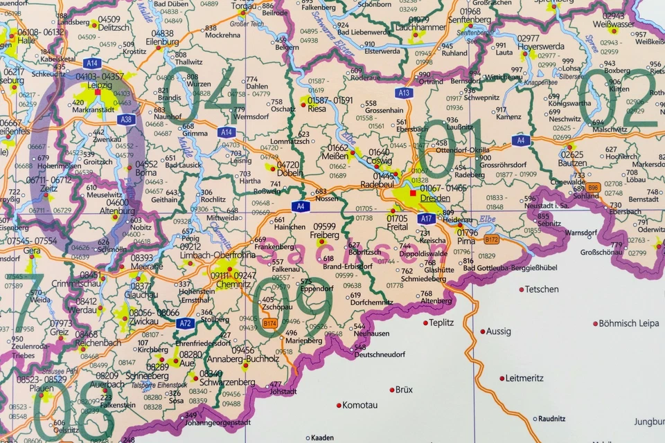 Postleitzahlenkarte PLZ Deutschland, Laminierung & Metallleisten, 84 x114 cm - Bild 3 von 4