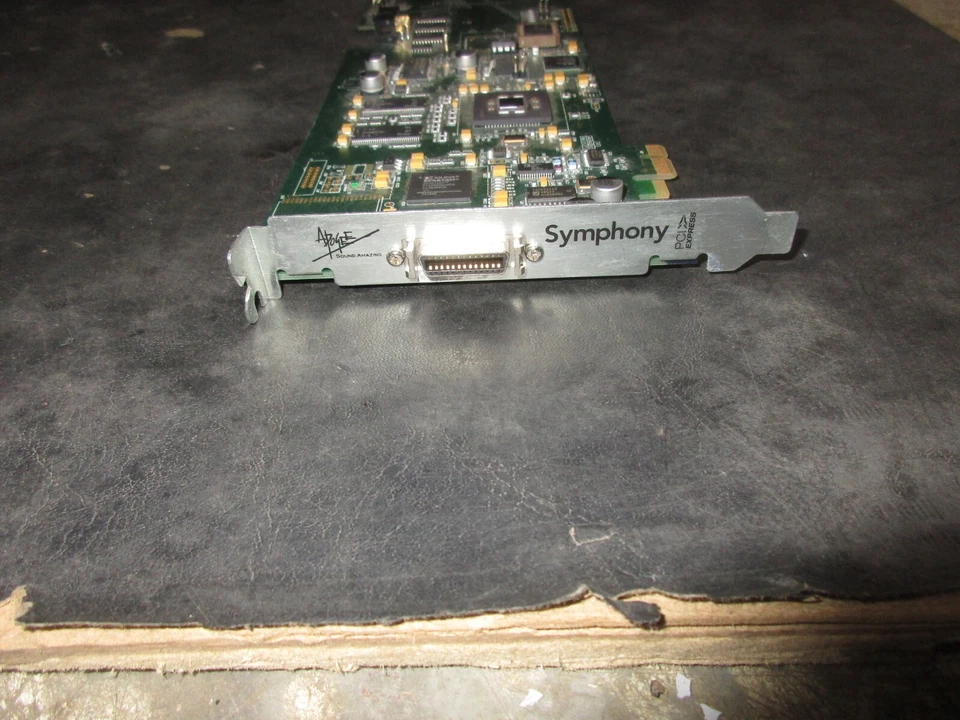 Apogee Electronics Symphony 32 PCIe - 32-Channel PCI-Express Card - Image 2 of 3