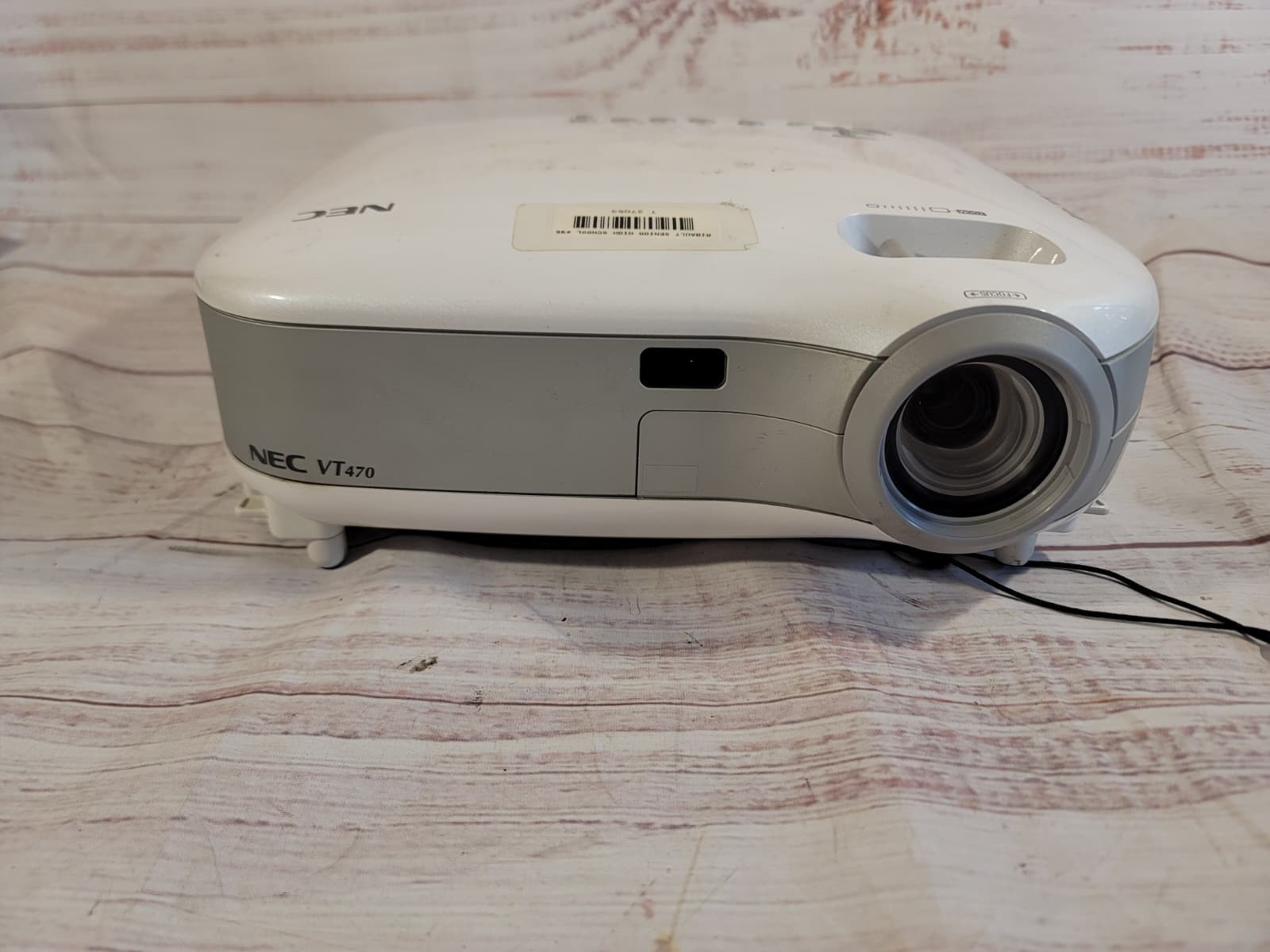 NEC VT470 3LCD Multimedia Projector Portable 2000 ANSI Lumens - For Parts Only