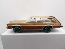 CHASE  1976 PONTIAC GRAND LEMANS SAFARI WAGON   GREENLIGHT ESTATE WAGONS   1:64