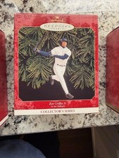 1999 HALLMARK KEEPSAKE ORNAMENT MLB AT THE BALLPARK MARINERS KEN GRIFFEY JR