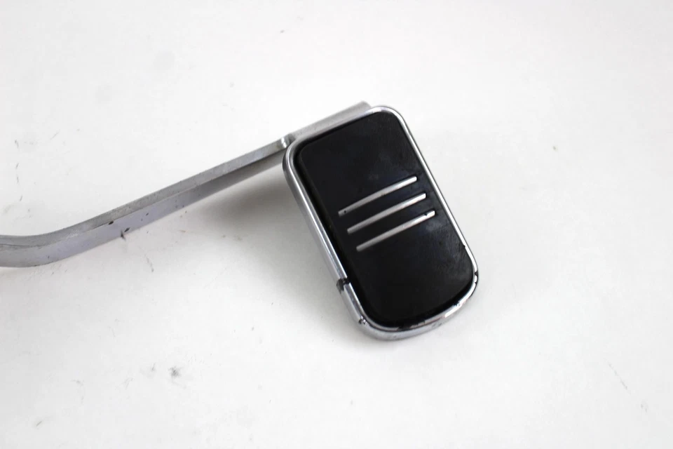 Pedal de freno trasero Harley FXSTB Night Train Softail 2003 03 Foto 3 de 4