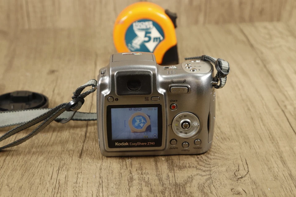 Kodak EasyShare Z740 5.0MP Digital Bridge Camera 10x Optical Zoom Sliver Tested - Image 3 of 4