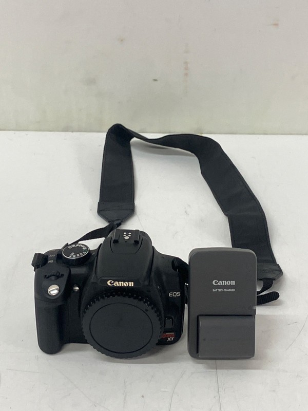 Canon DS126071 8.0mp EOS Digital Rebel XT DSLR Camera - Tested, Working