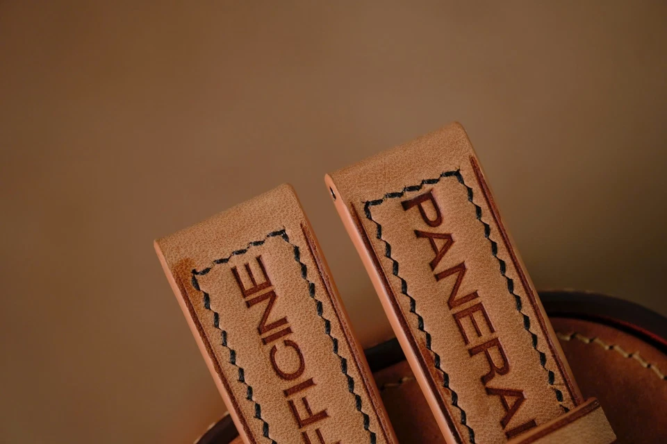 Correa hecha a mano beige PAM Officine Panerai costura negra talla 24 (o cualquier tamaño) Foto 2 de 4