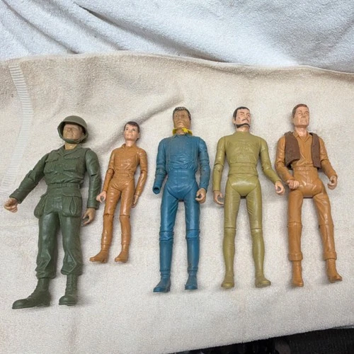 Louis Marx & Co. Marx Toys Vintage Plastic Soldier Figures Lot of 5 1973