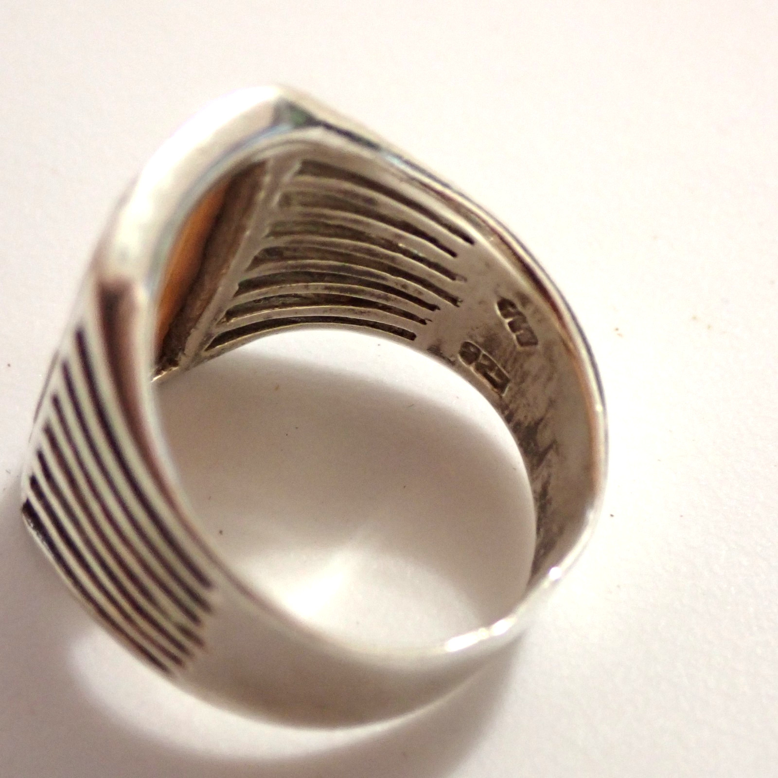 Size 9 Rectangular Pink MOP Ring Ventilated Taper… - image 3