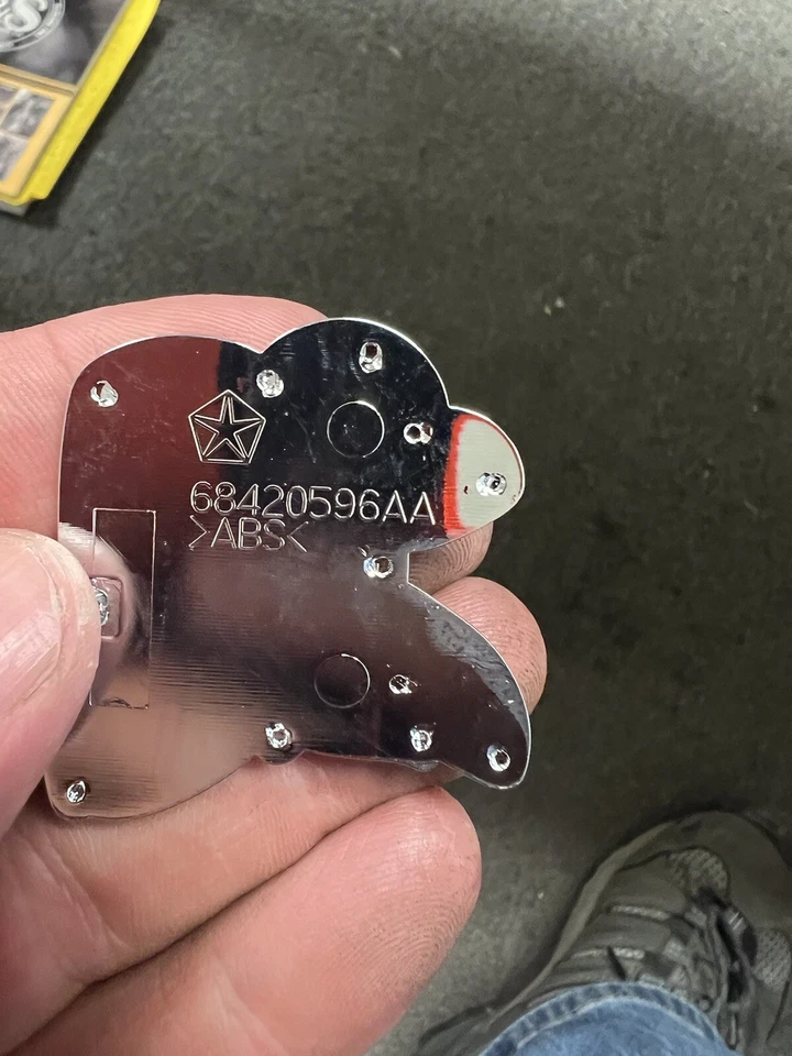 Insignias Dodge Charger Super Bee Foto 2 de 4