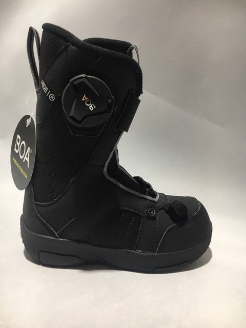 snowboard boots 13