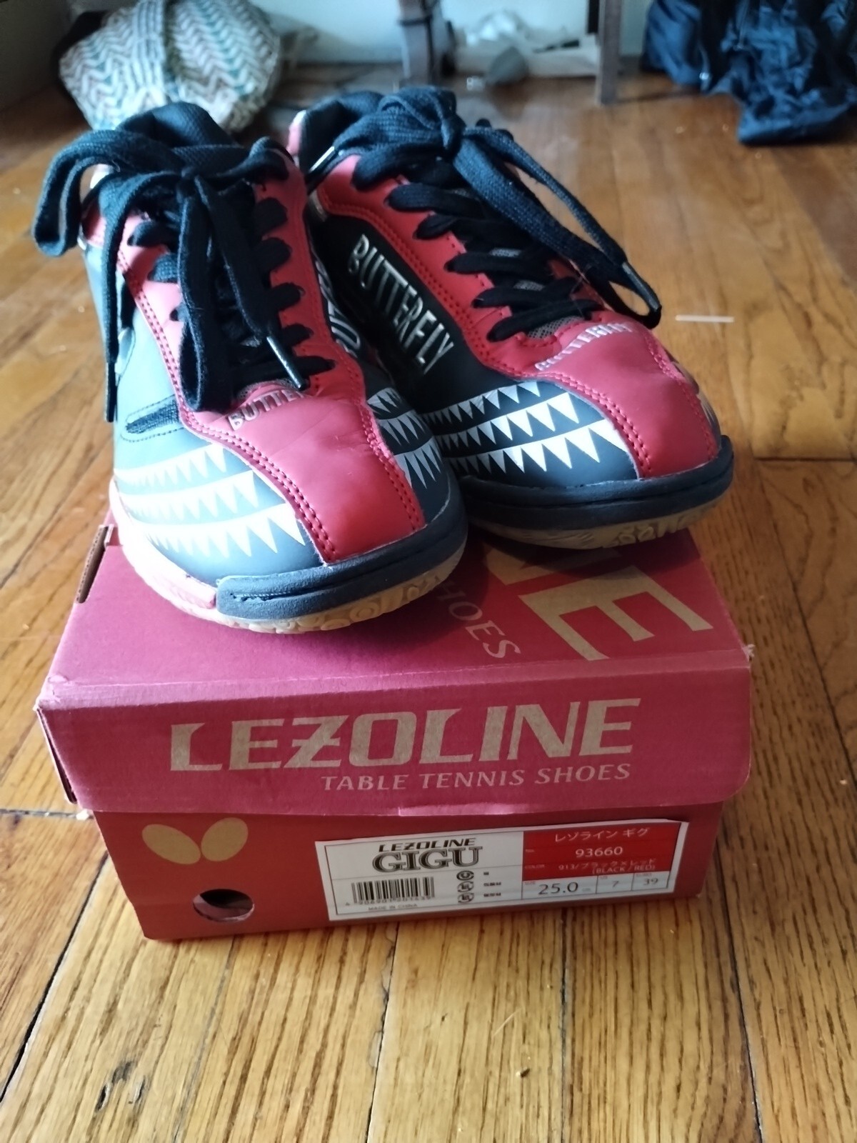 Butterfly Table Tennis Shoes LEZOLINE GIGU Black x Red 93660 913 Ping