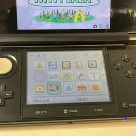Nintendo 3DS Cosmo Black Handheld System w Charger & Stylus - Tested & Working