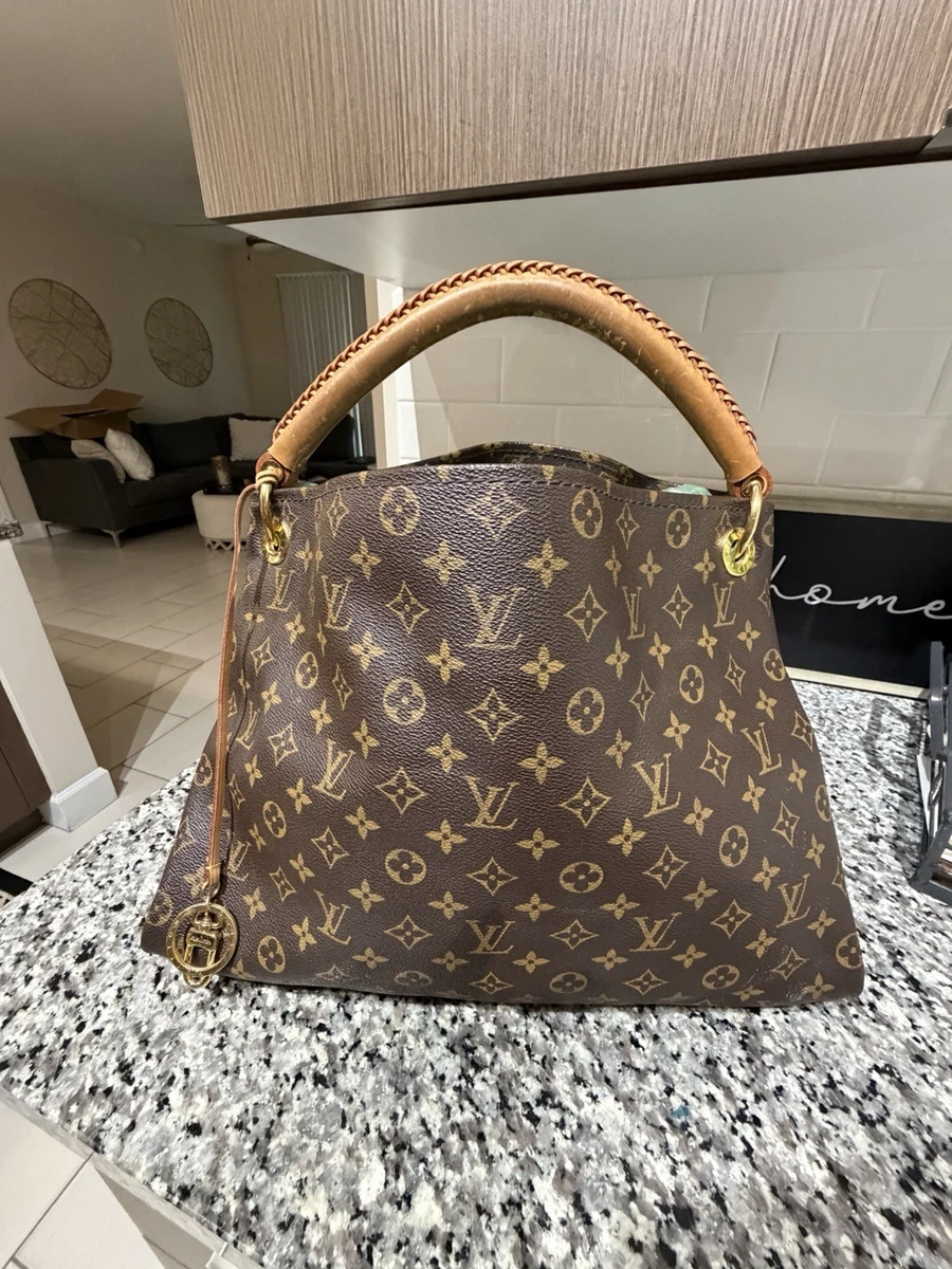 Louis Vuitton Artsy Shoulder Bag Large Bags & Handbags for Women