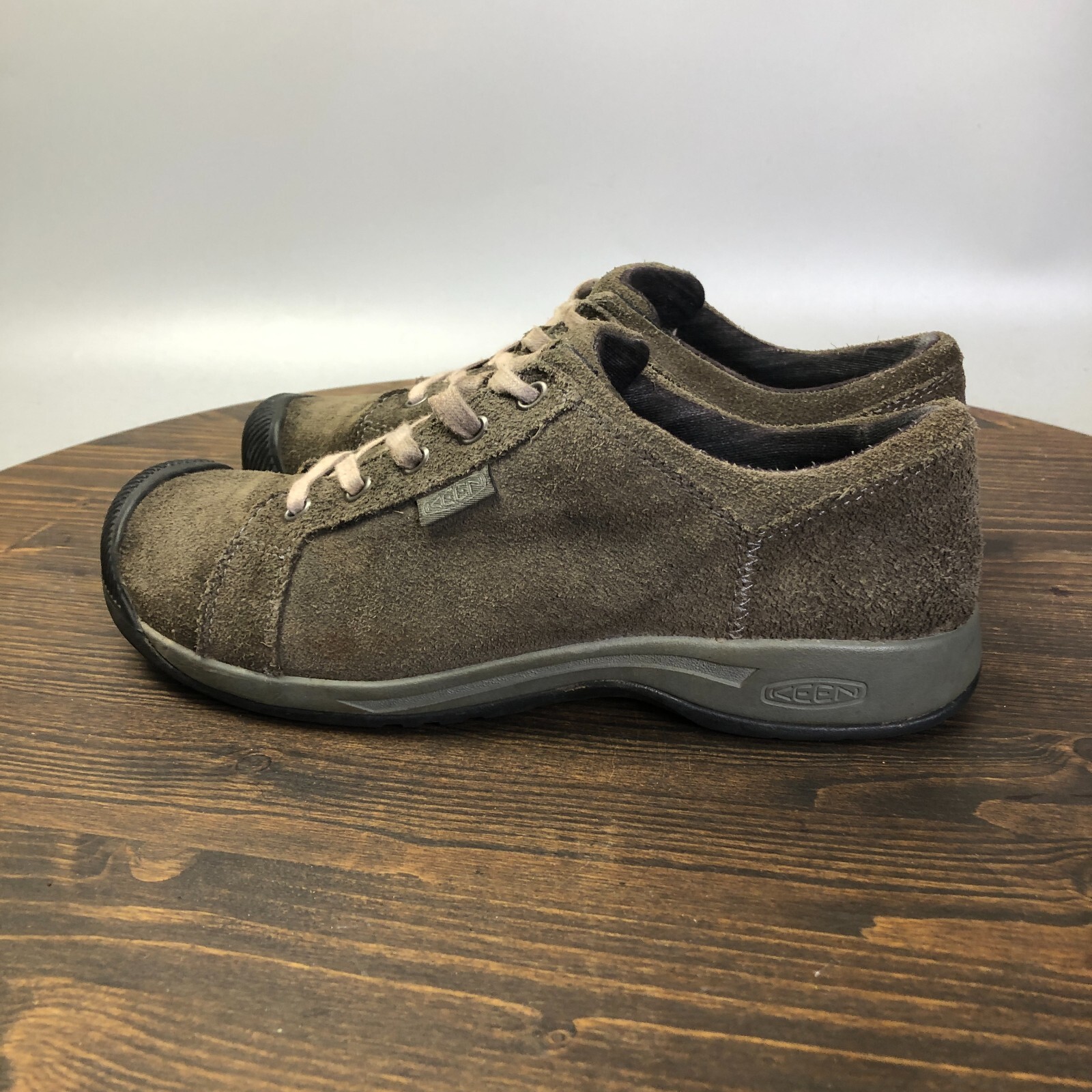 Scarpe da trekking KEEN Reisen da donna taglia 9 5 grigie scamosciate stringate sneakers