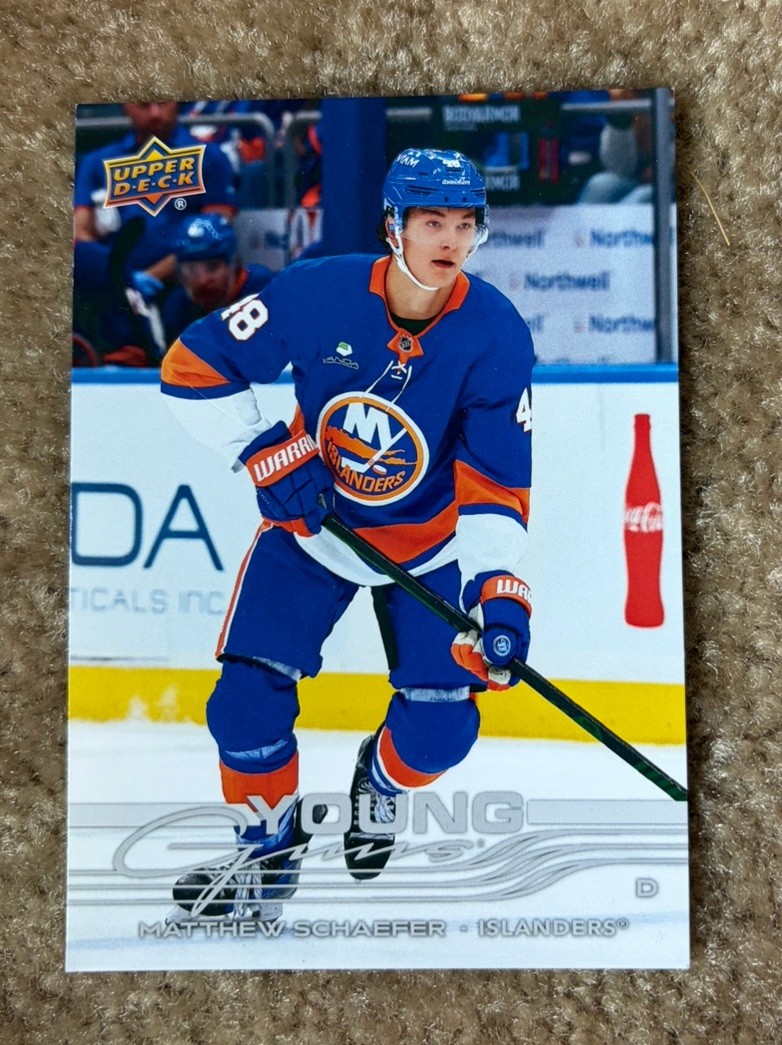 Matthew Schaefer 2025-26 Upper Deck Young Guns Oversized Rookie Card #451 Jumbo
