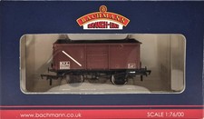 Bachmann 37-252E 16T Steel Mineral Wagon without Top Flap Doors in BR Bauxite