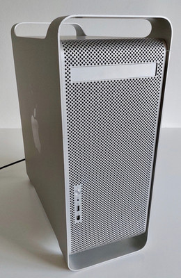 Power Mac G5 2 GHz Dualprozessor + Cinema Display
