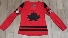 Nike Women's Team Canada 2022 Olympic Replica Hockey Jersey Red Size Small $120