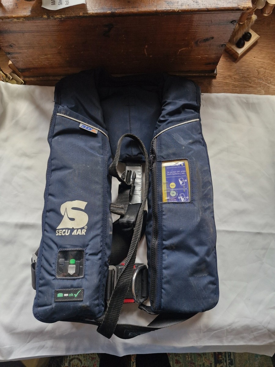 Wind farm approved life jacket SECUMAR UK