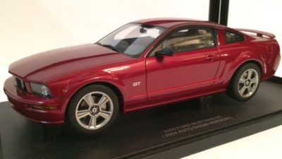 Autoart 1:18 Ford Mustang GT 2005 limited edition | eBay