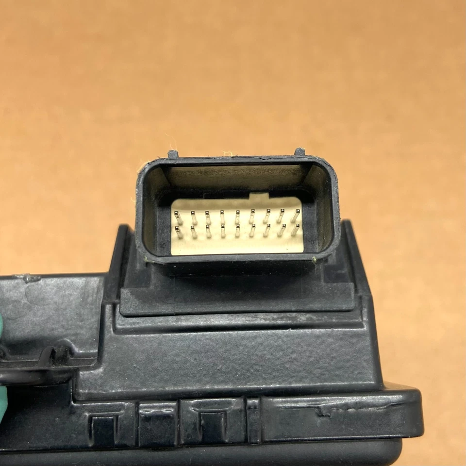 Conjunto de radar sensor de distancia control de crucero OEM 15-20 GMC Yukon 23314432 Foto 4 de 4