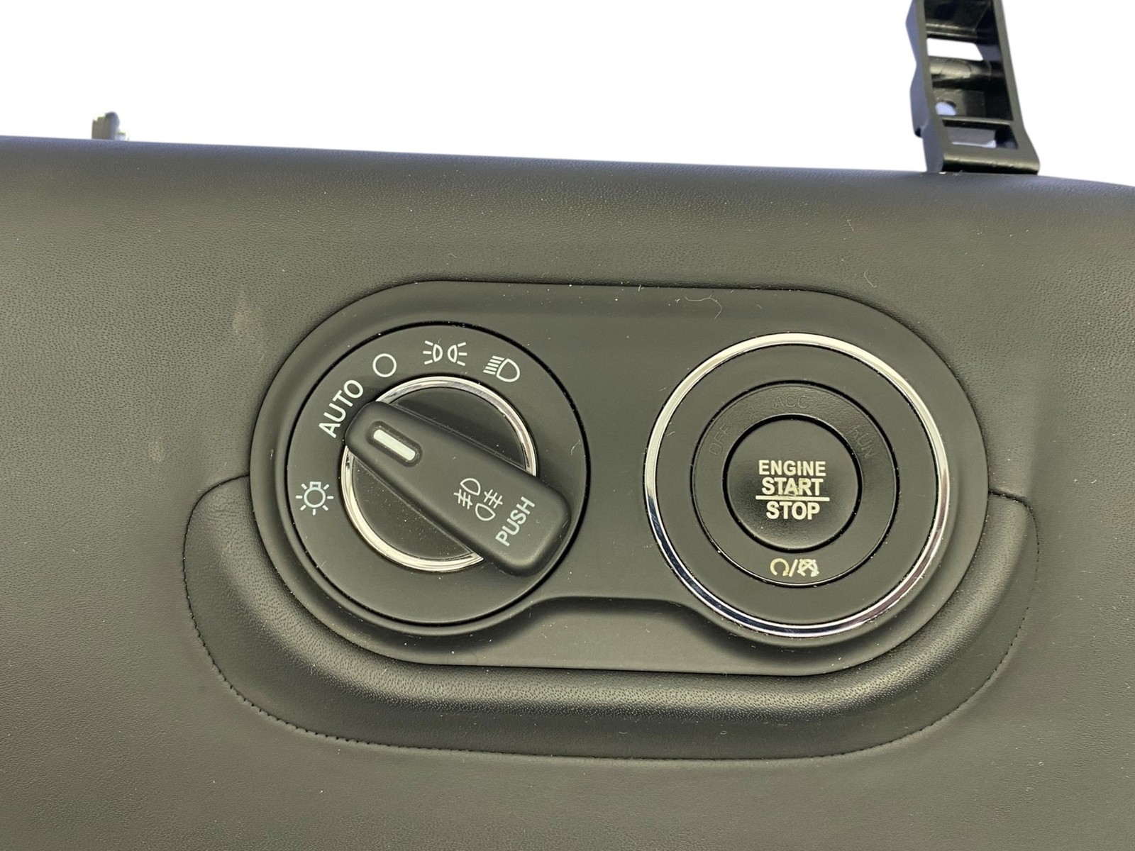 2017-2024 MASERATI LEVANTE M161 OEM LEFT LOWER DASH KNEE TRIM W/ SWITCH *SCUFFS*
