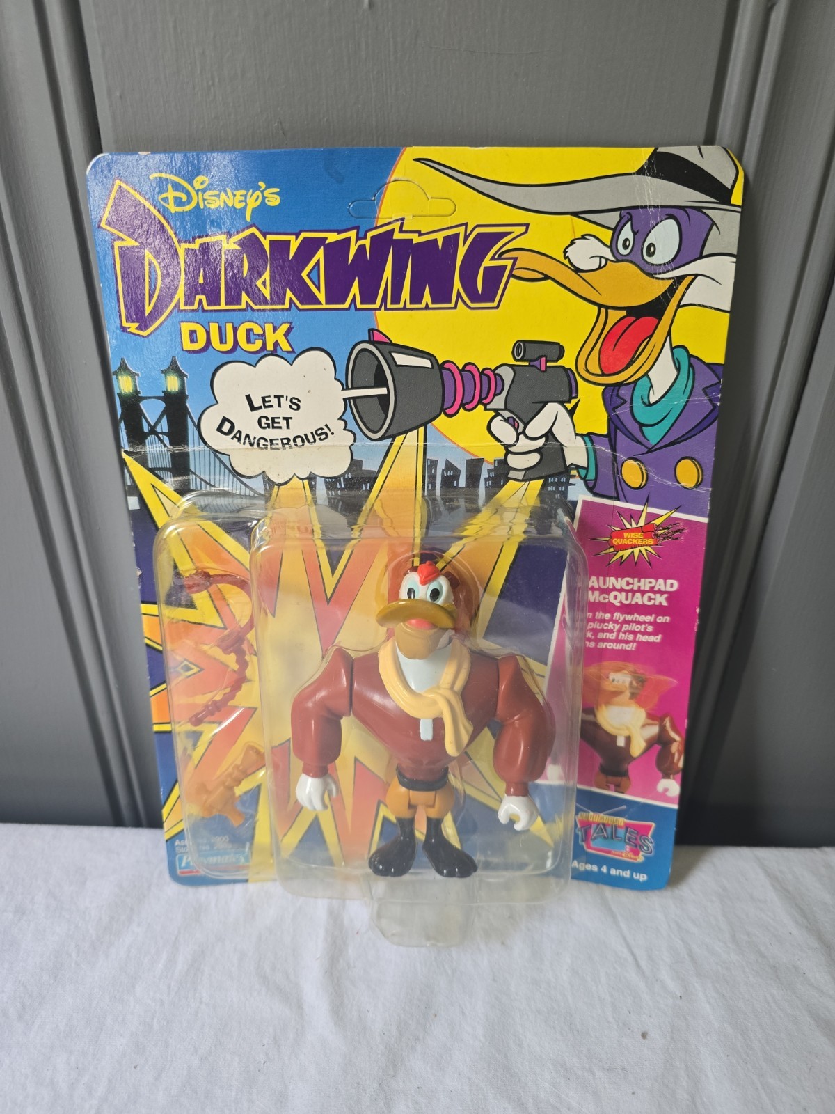 DISNEYS DARKWING DUCK 1991 PLAYMATES LAUNCHPAD MCQUACK  4" FIGURE - SEALED 