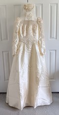 80s Ivory Satin Lace Pearl Sweetheart Long Sleeve Wedding Dress Bridal Cap Veil