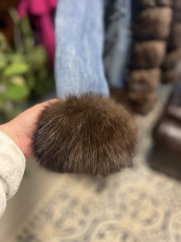 Chaqueta de mezclilla forrada de piel de zorro genuina de lujo - piel de vientre de zorro desmontable de alta calidad Foto 3 de 4