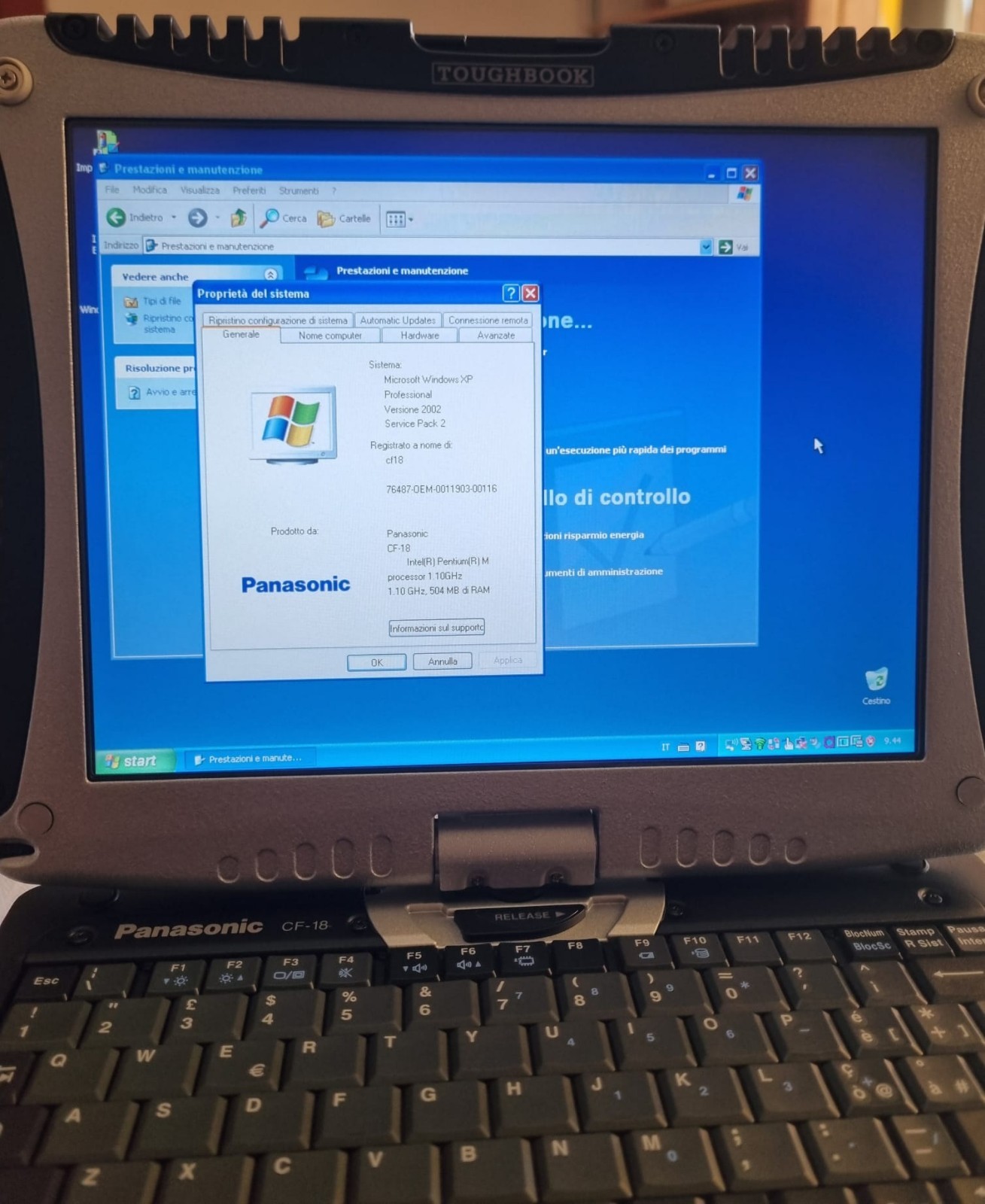 Panasonic Toughbook CF-18 - CF-18FHHECLT e accessori