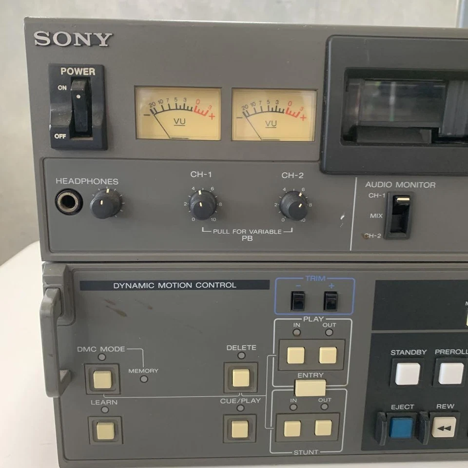 Reproductor de video de transmisión Sony Professional Betacam Sp Pvw-2650 archivo Foto 2 de 4