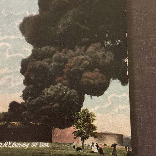CARTOLINA DISASTRO Serbatoio olio in fiamme Olean NY c. 1907-15 turisti vigili del fuoco - Foto 2 di 3