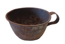 Quart de Poilu en fer, France WW.1. Objet du terrain.