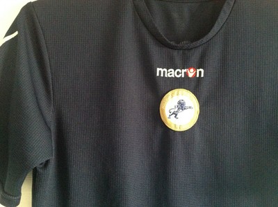 millwall training top