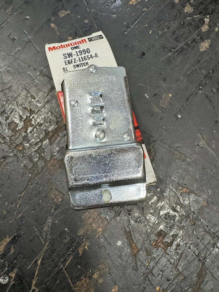 Nuevo de Lote Antiguo 1985-93 Ford Thunderbird Sc Cougar Xr7 Interruptor de Faro Tempo E6fz11654A OEM Foto 3 de 4