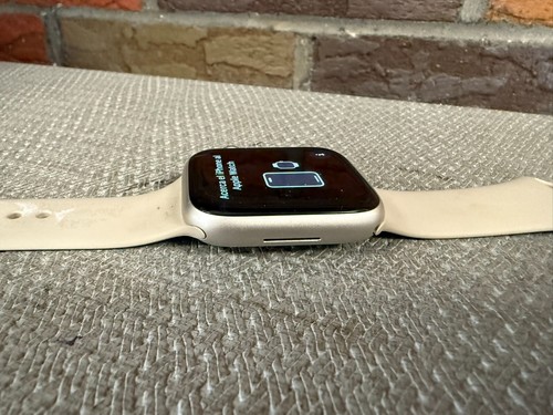 Apple Series 7 45mm LTE GPS Watch - Photo 8 sur 8
