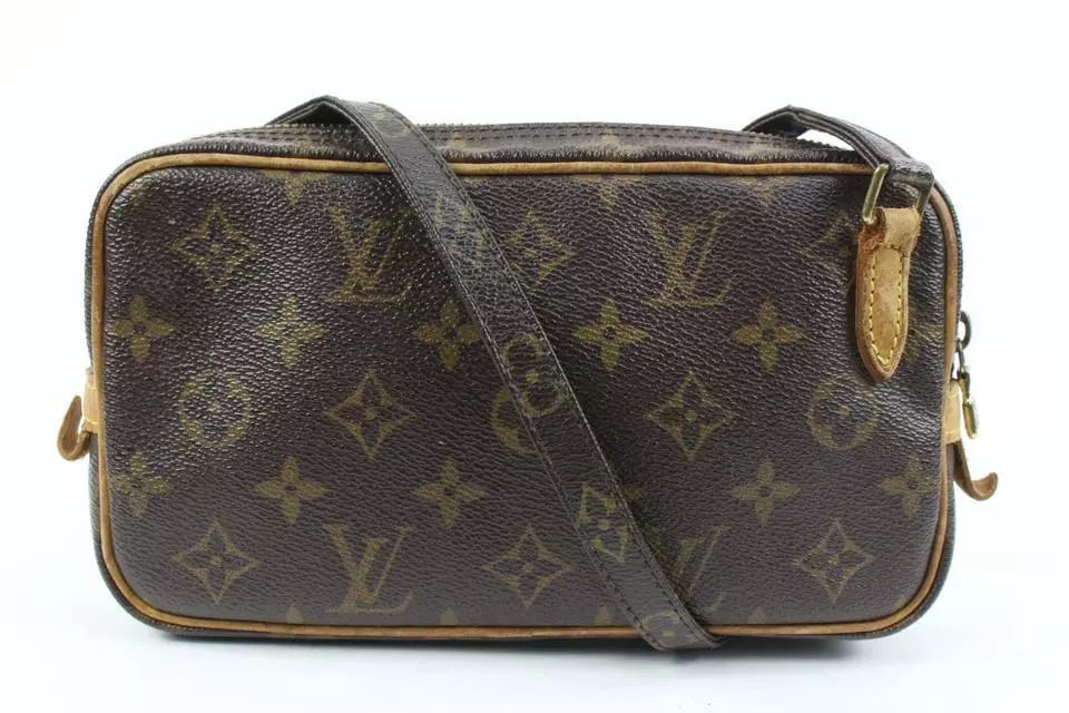 LOUIS VUITTON Pochette Marly Bandouliere Monogram Canvas Crossbody Bag