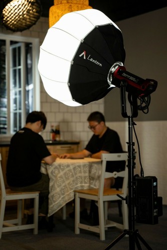 Aputure Lantern Softbox 26 inch 65cm modifiers Spherical Collapsible Bowens Spee - Picture 6 of 12