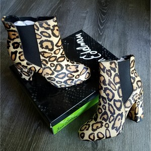 sam edelman case bootie leopard