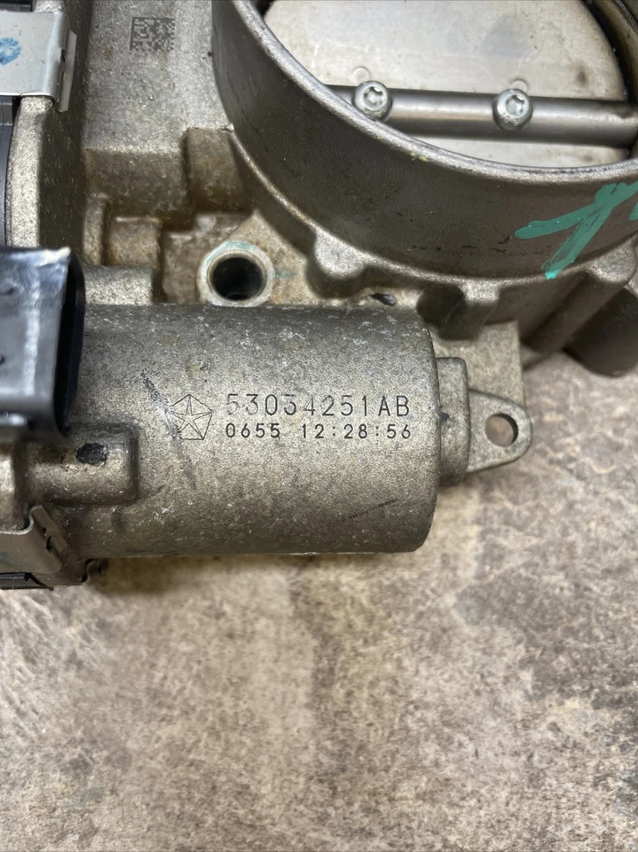 Dodge Ram 1500 2500 3500 2013 2018 5,7 L carrocería del acelerador conjunto OEM 53034251AB Foto 3 de 4