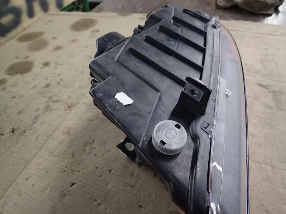 06 BMW 325i Farol Direito Sedan, sem xenônio, Valeo, OEM - Imagem 4 de 4