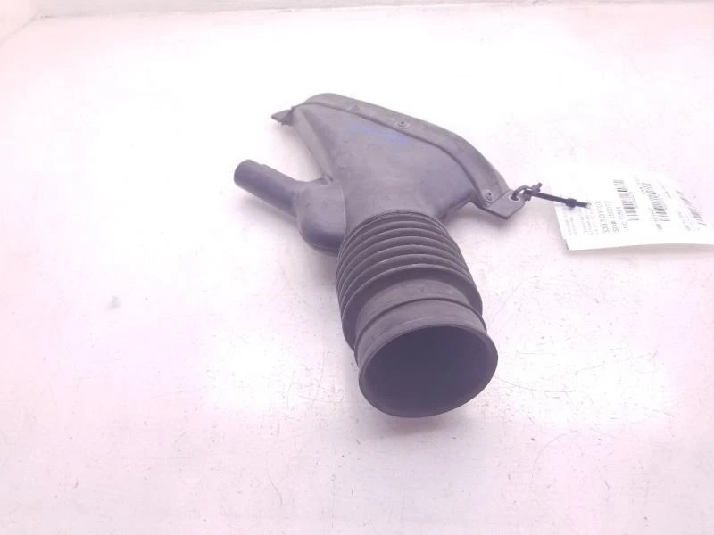 Toyota Highlander 2007 3,3 L 6 cilindros filtro de aire montaje de tubo resonador  Foto 4 de 4