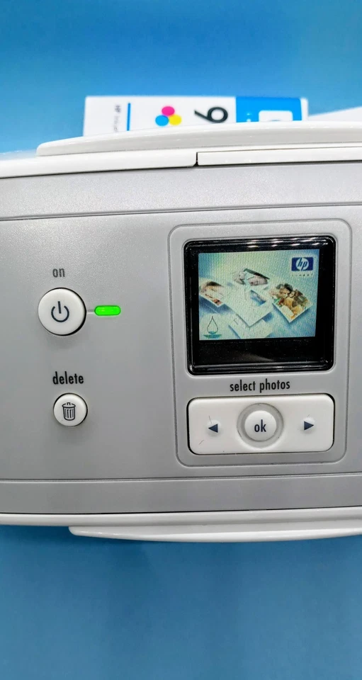 HP Photosmart 325 Compact Photo Printer w/Carry/Storage Case & some Photo Paper - Image 3 of 4